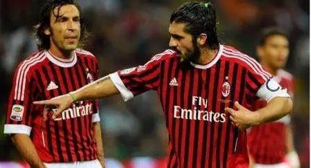 因全队近两年未收到奖金，正备战世非预附加赛的尼日利亚队抵制了训练（奖金两年未发，备战世非预附加赛的尼日利亚队集体罢训）