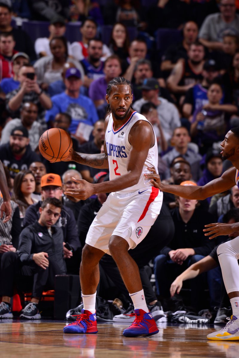 康宁汉姆末节被连续面断3次，全场贡献29分8助攻8失误（康宁汉姆末节遭连抢三次，全场29分8助攻外加8次失误）