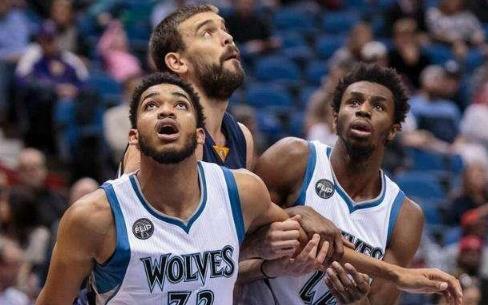 科比·怀特：扭转困境需全队同心，坦诚沟通是破局关键（科比·怀特：逆转困局靠团队同心，开诚布公是破局之钥）