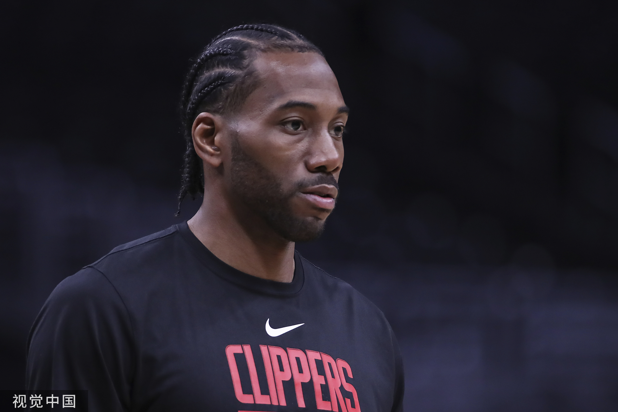 篮球摄影拍摄技巧（篮球赛场拍摄要领）