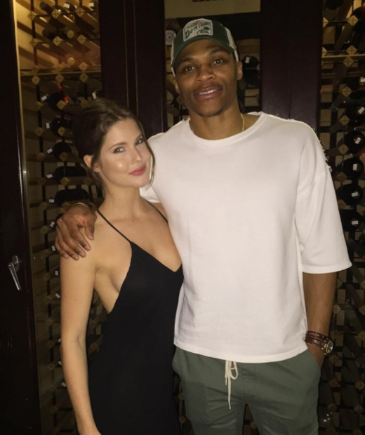 媒体人：玉昆接近签约前浙江队主帅乔迪，还相中一名巴西前腰（据媒体人透露，玉昆接近签下前浙江主帅乔迪，并锁定一名巴西前腰）