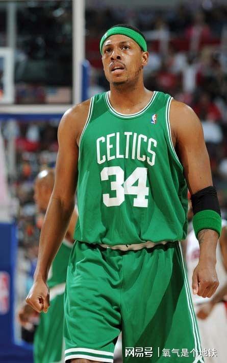 官方：马马当选非洲年度最佳新人；此前助摩洛哥U20世界杯夺冠（官宣：马马荣膺非洲年度最佳新人，曾助摩洛哥U20夺得世界杯冠军）